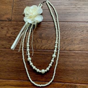 Double strand Pearl Necklace with Flower Brooch